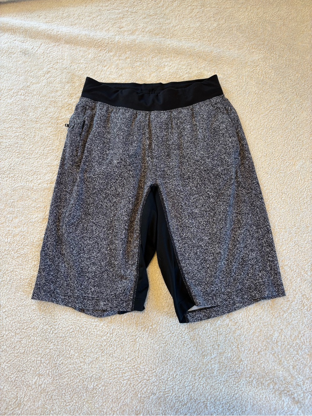 Lululemon T.H.E. Short *Linerless 11" - Pinweave Alpine White Black